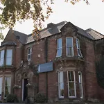 Pinegrove Hotel