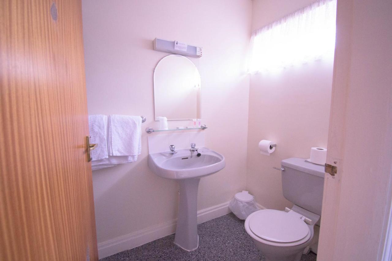Pinegrove Hotel 3*