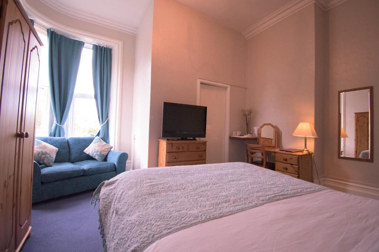 Pinegrove Hotel 3*
